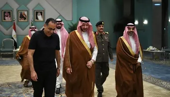 رئيس الوزراء يغادر المدينة المنورة