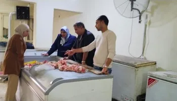 ضبط مخزن غير مرخص وبداخله أكثر من ١.٤ طن دهون وهوامك لحوم فاسدة  ببورسعيد 