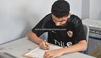 طالب يؤدي امتحان الفلسفة بتيشرت الزمالك احتفالا بلقب الدوري 2026