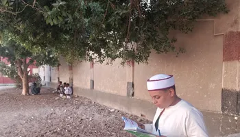 قلق وتوتر على وجوه طلاب الشهادة الإعدادية الأزهرية بسوهاج 