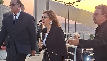 لميس الحديدي في عزاء هاني شاكر 