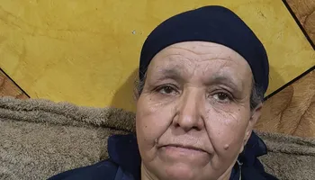 والدة المتهم 