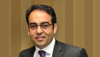 عمرو فاروق 