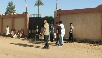 جانب من الطلاب أمام اللجان 