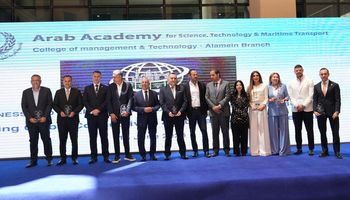 أعمال الدورة الأولى للمجلس الاستشاري للأعمال والتعاون الدولي بكلية الإدارة والتكنولوجيا 