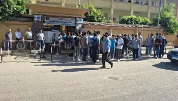 الطلاب 