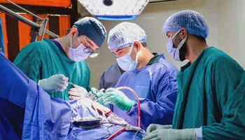 أثناء إجراء الجراحة