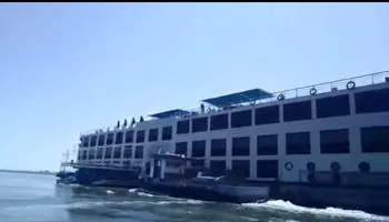 الباخرة الشاحطة