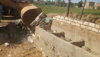 التعدي على الاراضي الزراعيه واملاك الدوله 