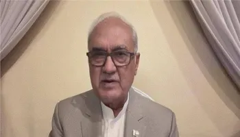 الفريق نعيم لودهي وزير الدفاع الباكستاني السابق