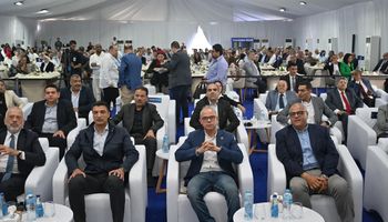 المهندس خالد هاشم وزير الصناعة و الدكتور محمد فريد صالح وزير الاستثمار 