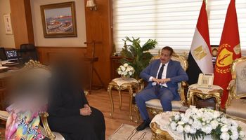  بورسعيد يقرر صرف إعانة فورية ومواد غذائية لإحدى الحالات الإنسانية المستحقة