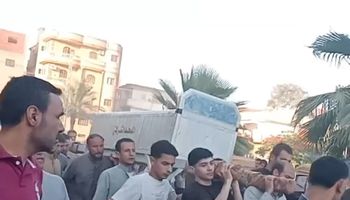 جانب من الجنازة 