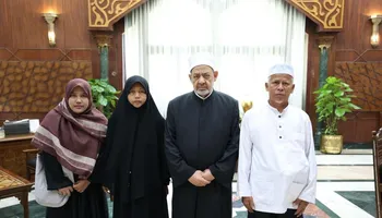 شيخ الأزهر يتكفل بعلاج طالب تايلاندي