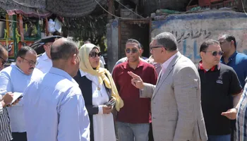 محافظ قنا