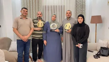 مراسل أهل مصر مع أسره اللاعب محمد علاء لاعب المنتخب المصري 
