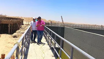 وزير الإسكان 