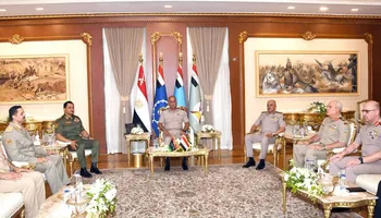 وزير الدفاع 