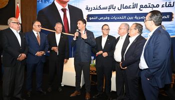 وزير الصناعة