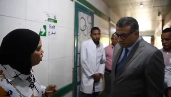 المواطنه مع محافظ قنا