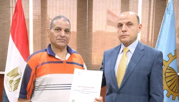 تسليم العقود