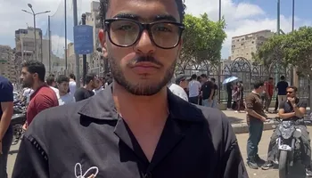 "حرام عليكم.. ترضوا ولادكم يحصل فيهم كده؟".. طلاب الثانوية العامة ببورسعيد يشتكون من صعوبة امتحان الكيمياء