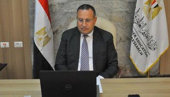 د. عبد العزيز قنصوة وزير التعليم العالي 