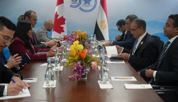 وزير الخارجية مع تظيرته الكندية