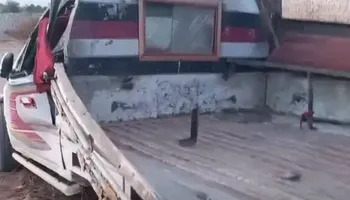 السيارة 