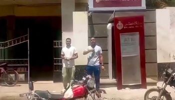 جانب من مقطع فيديو متداول 