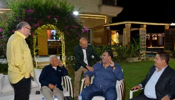 اللقاء 