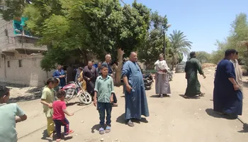جانب من الاهالي