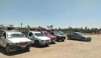 جانب من السيارات 