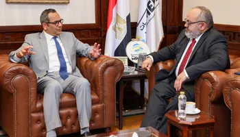 مصطفى حسن الرئيس التنفيذي لجهاز تنمية المشروعات والدكتور ماجد غنيمة رئيس مجلس أمناء ستارت أب ايجيبت