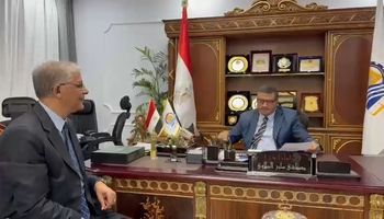 محافظ قنا
