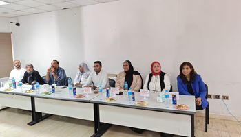 الدكتور أيمن عباس رئيس الإدارة المركزية  للصحة النفسية وعلاج الإدمان