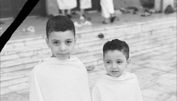 الطفلين 