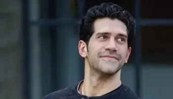 الفنان أحمد مجدي