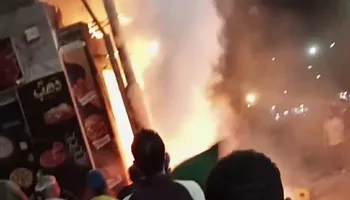 جانب من الحريق