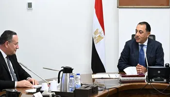 رئيس الوزراء يتابع أوضاع الطلاب الوافدين