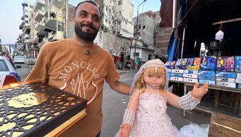 "على قد جيبه بس ما تهونش عليه".. شاب بورسعيدي يشعل التواصل الاجتماعي بهدية المولد لخطيبته ب3500 جنية