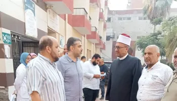 كانوا رايحين لجنة الامتحان.. رئيس منطقة كفر الشيخ الأزهرية يطمئن على مراقبين أصيبا في حادث سير