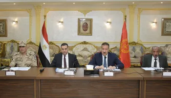 محافظ بورسعيد يترأس جلسة أعمال المجلس التنفيذي للمحافظة  ويستعرض خطة متكاملة للارتقاء بالخدمات والتنمية بالمحافظة