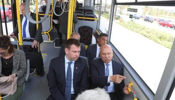 وزير النقل ونظيره المجري