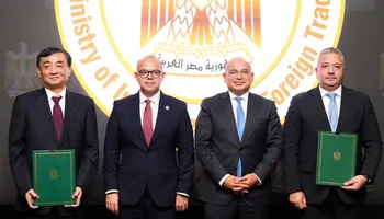وزير الاستثمار ورئيس المنطقة الاقتصادية