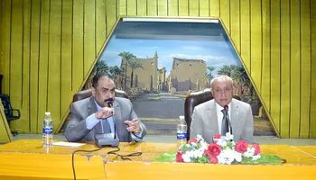 اللقاء 