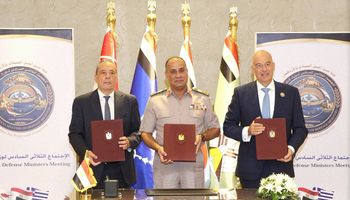 القاهرة تستضيف الاجتماع الثلاثي السادس لوزراء دفاع مصر واليونان وقبرص