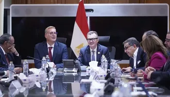 الدكتور أحمد رستم وزير التخطيط والتنمية الاقتصادية والمهندس كريم بدوي، وزير البترول 