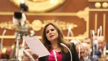 الدكتورة أمل رمزي