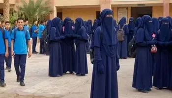 النقاب في مدرسة بدشنا